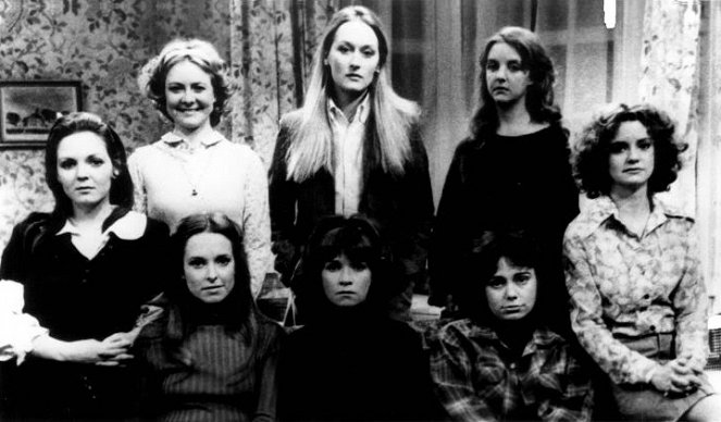 Uncommon Women... and Others - Z filmu - Meryl Streep, Anna Levine, Swoosie Kurtz