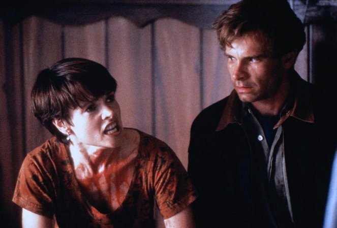 Ticks: O Ataque - Do filme - Rosalind Allen, Peter Scolari