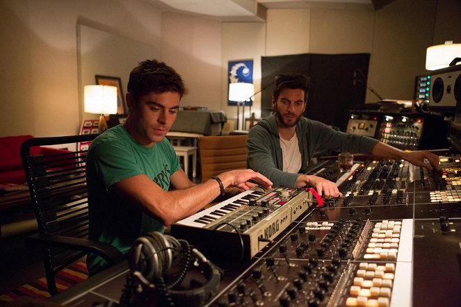 We Are Your Friends - Photos - Zac Efron, Wes Bentley