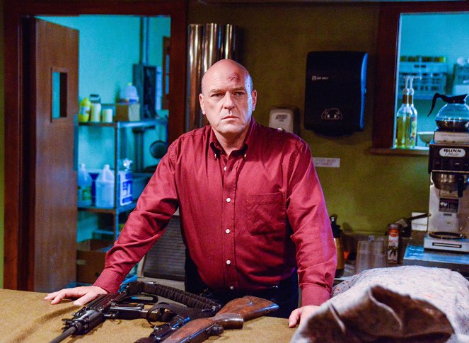 Under the Dome - The Fourth Hand - Van film - Dean Norris