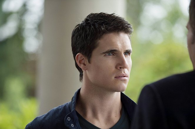 The Tomorrow People - All Tomorrow's Parties - Film - Robbie Amell