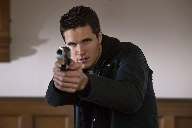 The Tomorrow People - Rumble - Film - Robbie Amell