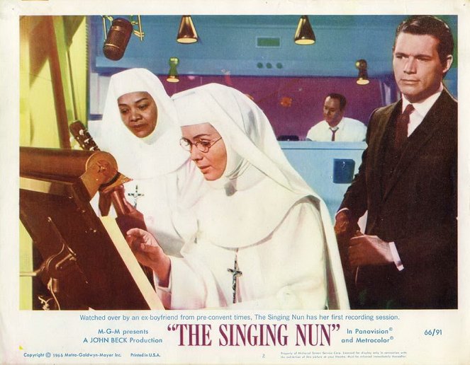 The Singing Nun - Cartões lobby