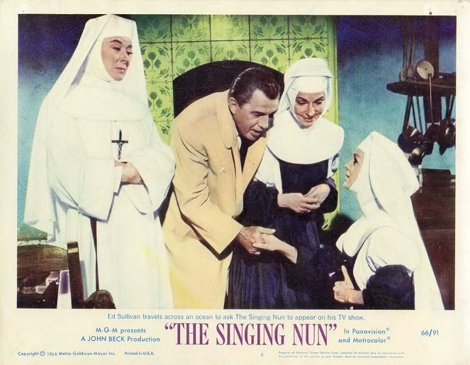 The Singing Nun - Vitrinfotók