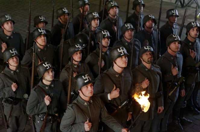 Vom Reich zur Republik - Die Konterrevolution - De la película