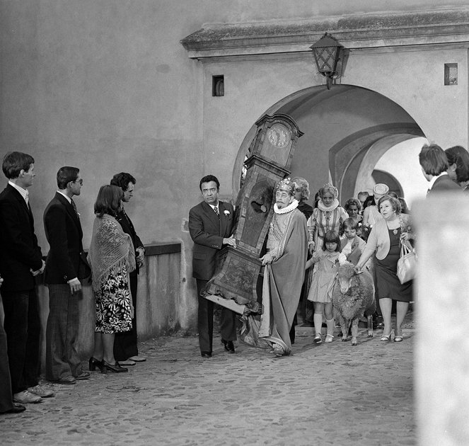 Arabela - Zvonečkem to začalo, zvonečkem to končí - Photos - Vladimír Menšík, Vlastimil Brodský, Oldřich Vízner, Jana Brejchová, Ondřej Kepka, Veronika Týblová, Stella Zázvorková