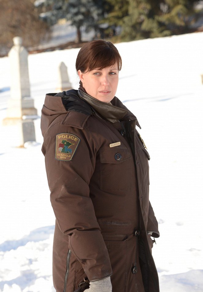 Fargo - Season 1 - The Rooster Prince - Photos - Allison Tolman