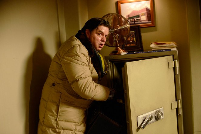 Fargo - Season 1 - The Six Ungraspables - Photos - Oliver Platt
