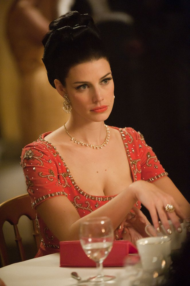 Mad Men - Season 5 - At the Codfish Ball - Photos - Jessica Paré