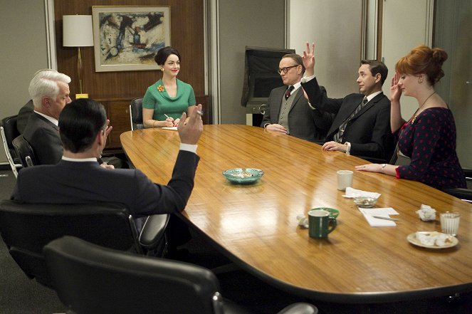 Mad Men - Commissions and Fees - Do filme - John Slattery, Sadie Alexandru, Jared Harris, Vincent Kartheiser, Christina Hendricks