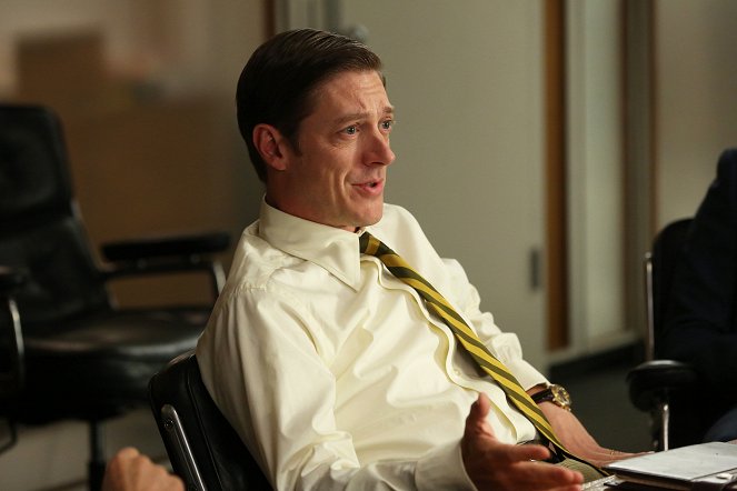 Mad Men - A Tale of Two Cities - Photos - Kevin Rahm