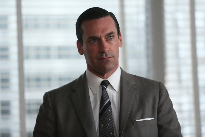 Mad Men - A Tale of Two Cities - Photos - Jon Hamm