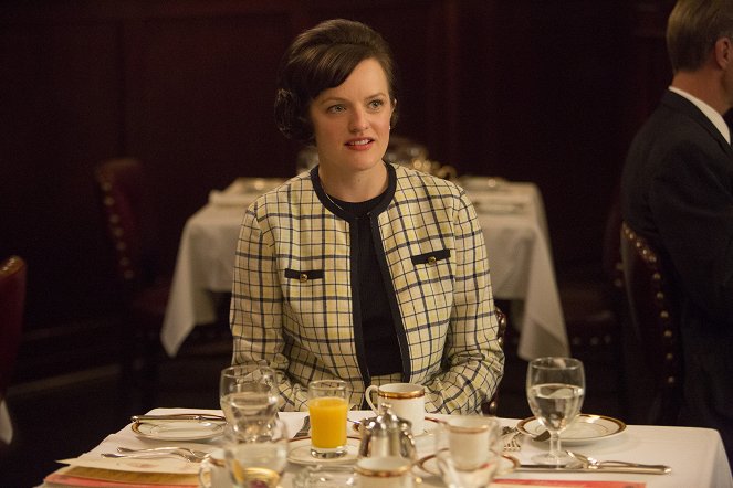 Mad Men - A Tale of Two Cities - Photos - Elisabeth Moss