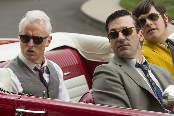 Mad Men - Season 6 - A Tale of Two Cities - Photos - John Slattery, Jon Hamm, Rich Sommer