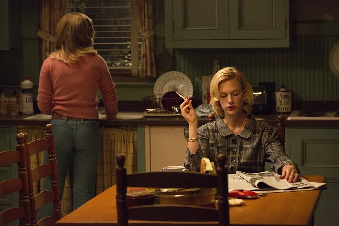 Mad Men - Person to Person - Photos - January Jones