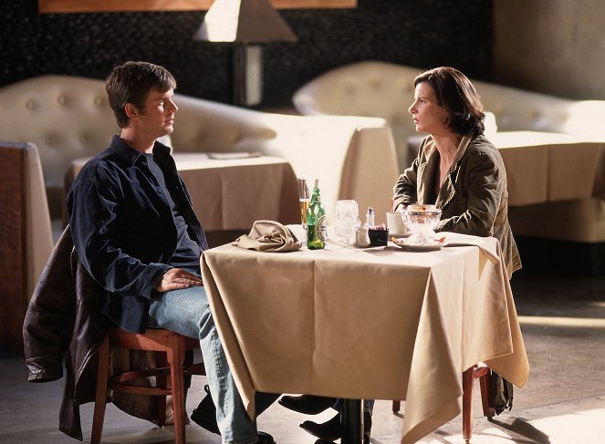 Six Feet Under - Gestorben wird immer - Season 3 - Die Falle - Filmfotos - Peter Krause, Rachel Griffiths