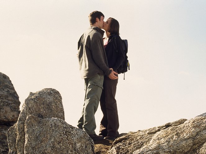 Six Feet Under - Gestorben wird immer - Beziehungsarbeit - Filmfotos - Peter Krause, Rachel Griffiths