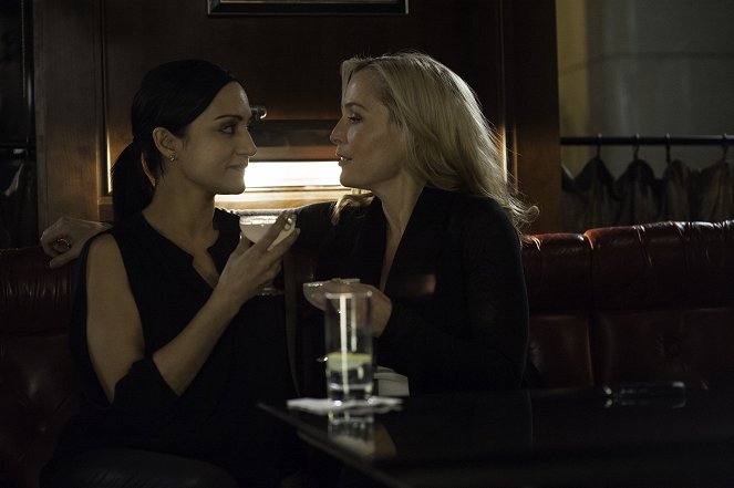 The Fall - Toujours plus sombre - Film - Archie Panjabi, Gillian Anderson