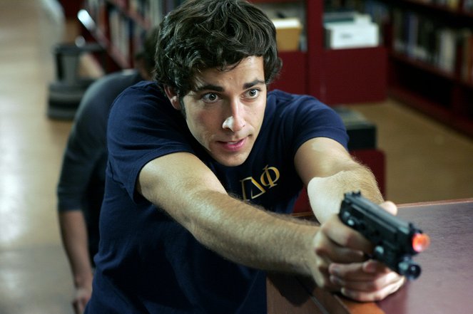 Chuck - Season 1 - Chuck Versus the Alma Mater - Photos - Zachary Levi