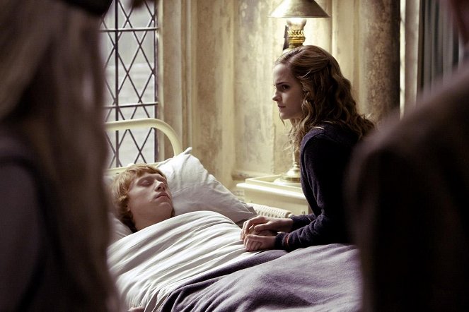 Harry Potter i Książę Półkrwi - Z filmu - Rupert Grint, Emma Watson
