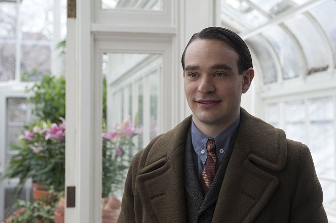 Boardwalk Empire - What Does the Bee Do? - Van film - Charlie Cox