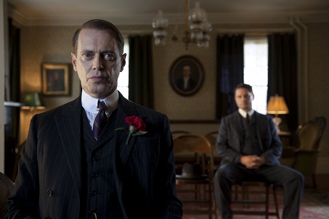 Boardwalk Empire - Two Boats and a Lifeguard - Photos - Steve Buscemi