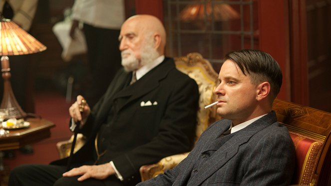 Boardwalk Empire - Two Boats and a Lifeguard - Photos - Dominic Chianese, Shea Whigham