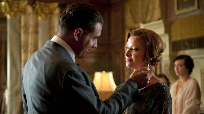 Boardwalk Empire - Two Imposters - Photos - Bobby Cannavale, Gretchen Mol