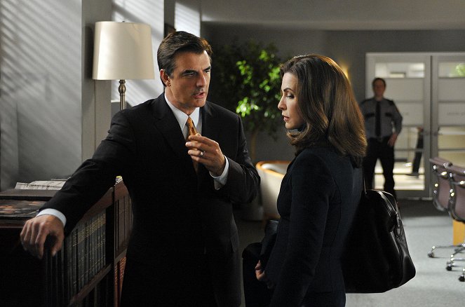 The Good Wife - Threesome - Photos - Chris Noth, Julianna Margulies