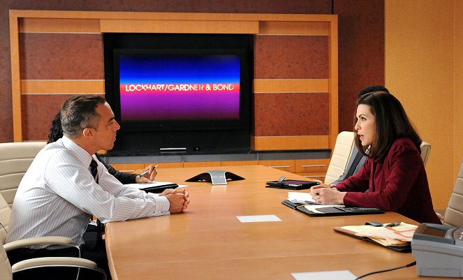 The Good Wife - Breaking Fast - Photos - Julianna Margulies