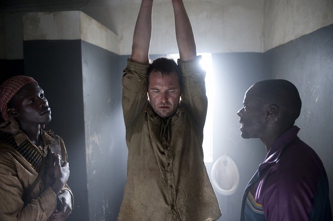 Strike Back - Episode 1 - Photos - Sullivan Stapleton, Anthony Oseyemi