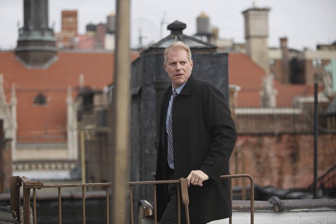 The Americans - The Walk-In - Photos - Noah Emmerich