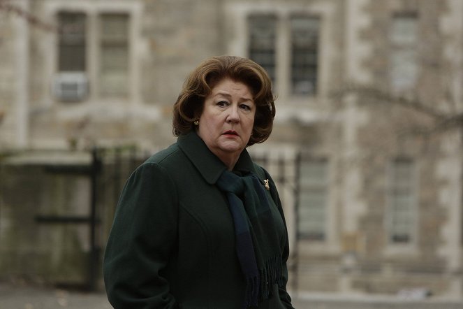 The Americans - A Little Night Music - Van film - Margo Martindale