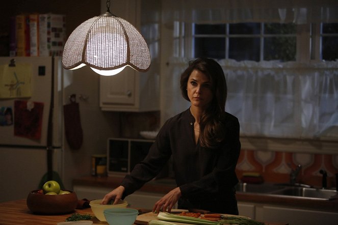 The Americans - Season 2 - Stealth - Photos - Keri Russell