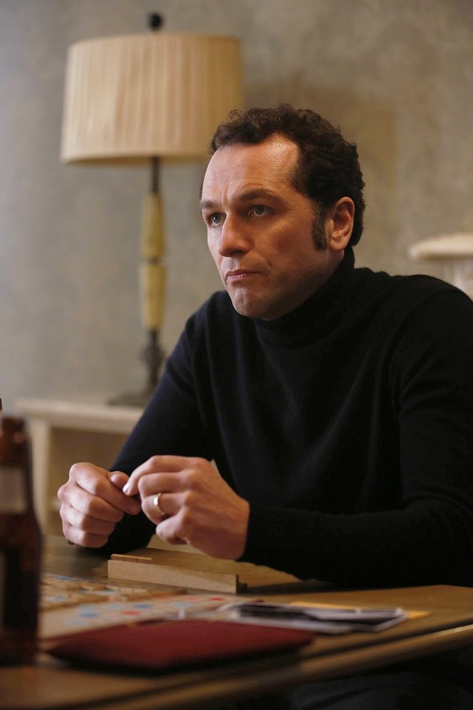 Foglalkozásuk: amerikai - A legsebezhetőbb - Filmfotók - Matthew Rhys