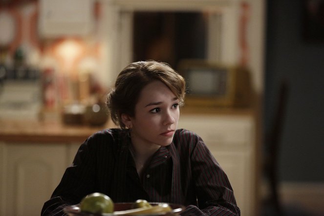 The Americans - Stingers - Photos - Holly Taylor