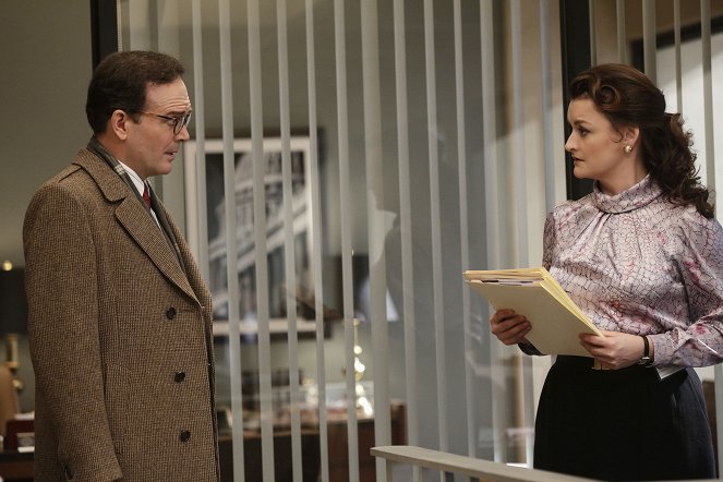 The Americans - Season 3 - One Day in the Life of Anton Baklanov - Photos - Jefferson Mays, Alison Wright