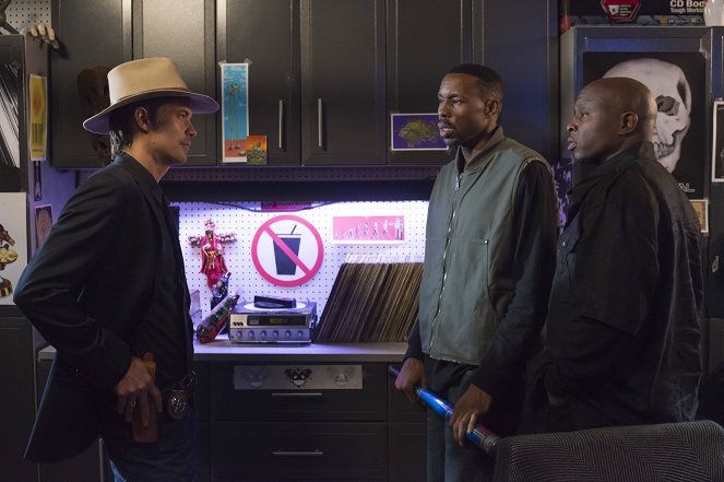 Justified - Season 5 - The Kids Aren't All Right - Photos - Timothy Olyphant, Wood Harris, Steve Harris