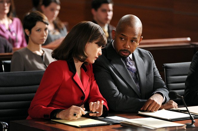 The Good Wife - Gloves Come Off - Photos - Julianna Margulies