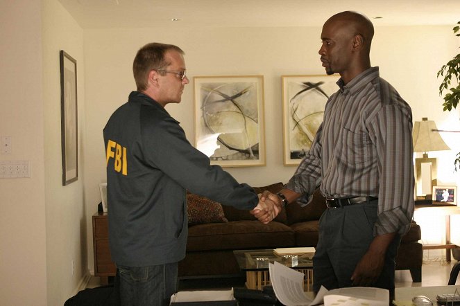 24 - Day 5: 8:00 a.m.-9:00 a.m. - Photos - Kiefer Sutherland, D.B. Woodside