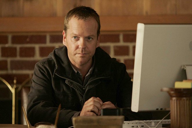 24 - Day 5: 5:00 p.m.-6:00 p.m. - Photos - Kiefer Sutherland