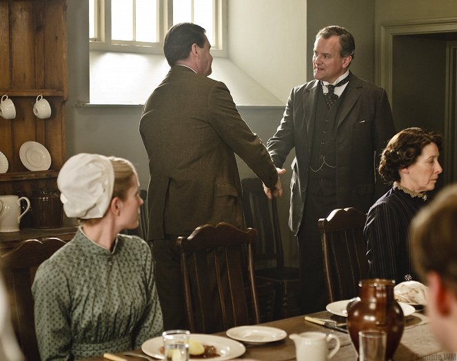 Downton Abbey - Episode 1 - Z filmu - Hugh Bonneville, Phyllis Logan