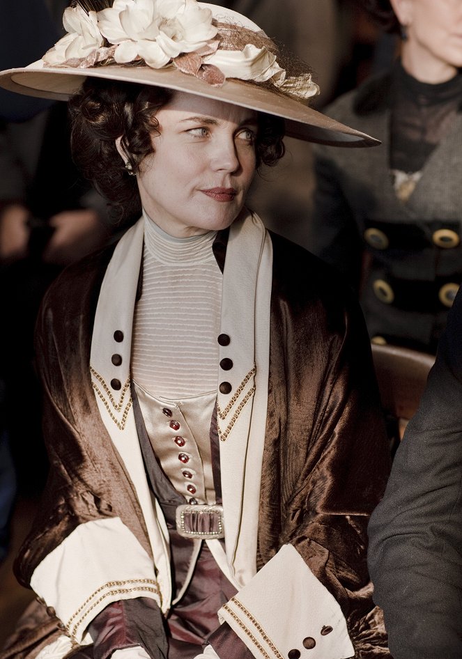 Downton Abbey - Episode 2 - Photos - Elizabeth McGovern