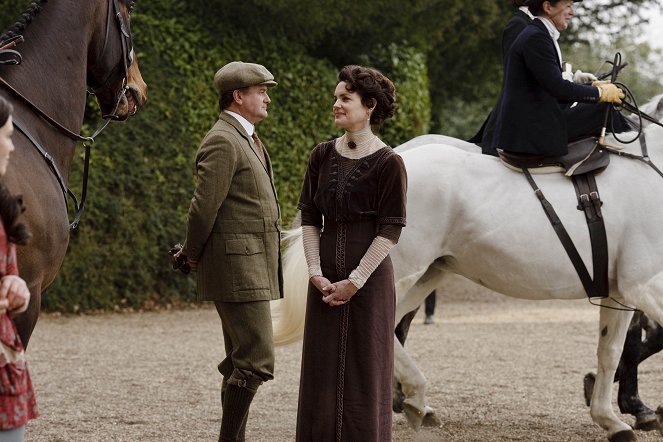 Downton Abbey - Episode 3 - Photos - Hugh Bonneville, Elizabeth McGovern