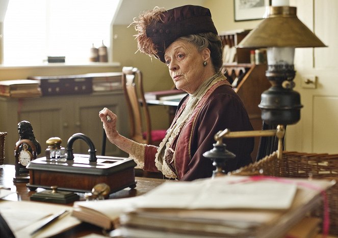 Downton Abbey - Season 1 - Episode 4 - Photos - Maggie Smith