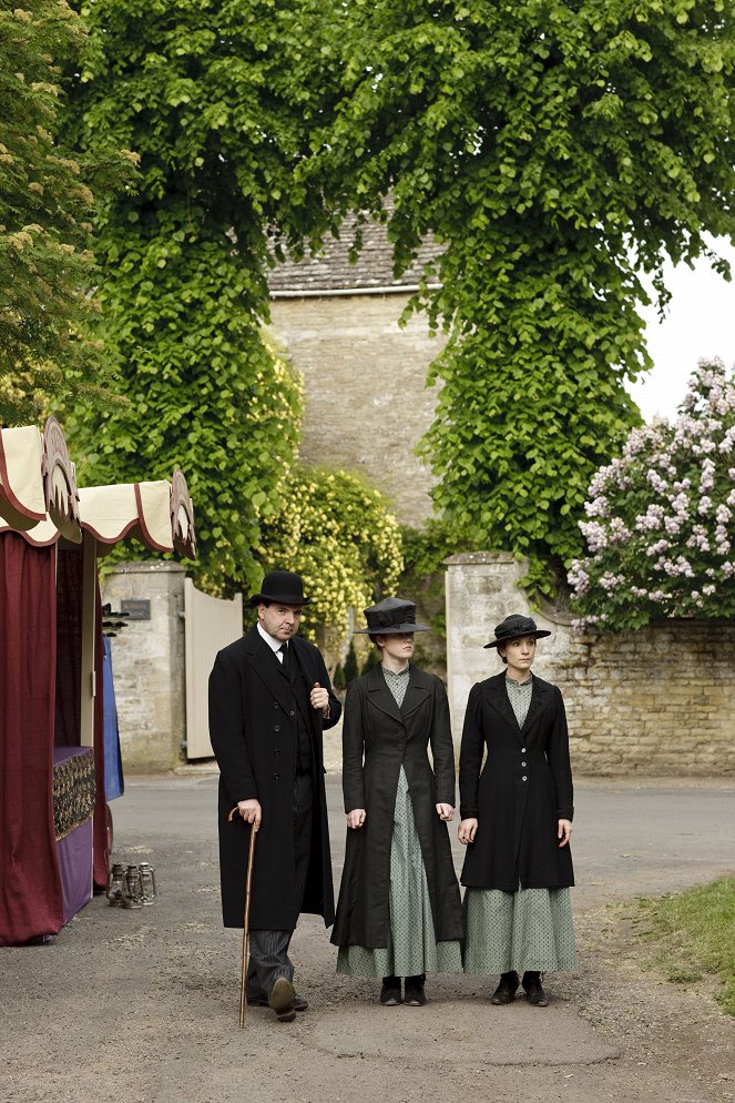 Downton Abbey - Episode 4 - Promokuvat - Brendan Coyle, Rose Leslie, Joanne Froggatt