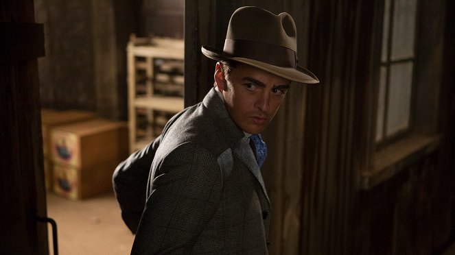 Boardwalk Empire - White Horse Pike - Photos - Vincent Piazza