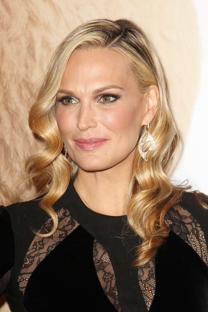 Ted 2 - Events - Molly Sims