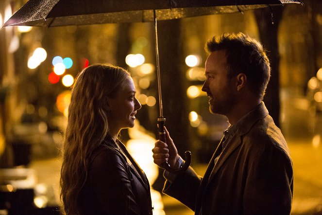 Fathers and Daughters - Photos - Amanda Seyfried, Aaron Paul