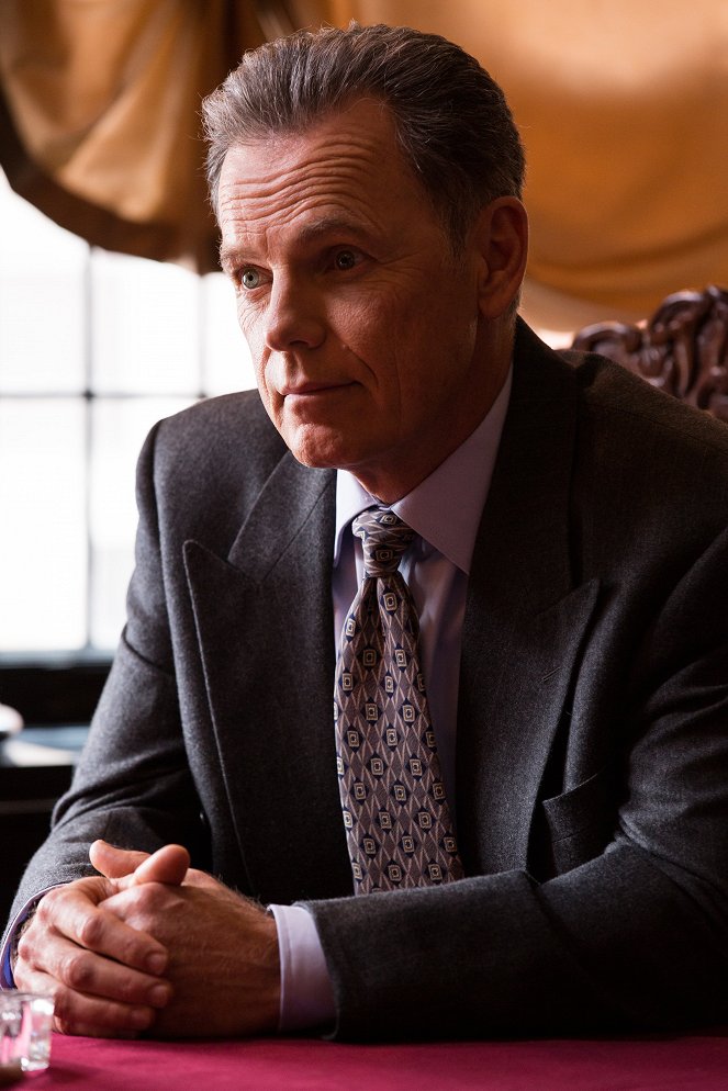 Fathers and Daughters - Photos - Bruce Greenwood